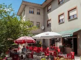 高埃斯塔萨达斯酒店