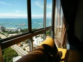 Two Bedrooms 31st Floor 100 Pattaya Bay Seaview