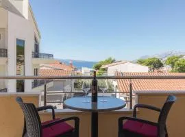 Stunning Apartment In Baska Voda With 3 Bedrooms And Wifi
