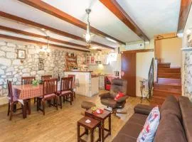 Cozy Home In Gornji Tucepi With Kitchen