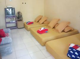 Penginapan Padi Padi，位于Sawarna的酒店