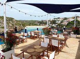 Club Menorca - Solo Adultos，位于卡拉恩波特的住宿加早餐旅馆