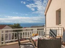 2 Bedroom Awesome Apartment In Makarska