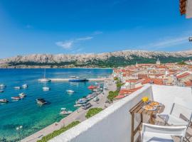 Nice Home In Baska With 2 Bedrooms And Wifi，位于巴斯卡的酒店
