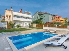 Pet Friendly Apartment In Novigrad With Outdoor Swimming Pool
