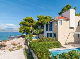 Gorgeous Home In Supetar With House Sea View