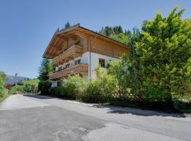 Chalet in Hollersbach Salzburg near ski area，位于平茨高谷地霍勒尔斯巴赫的度假屋