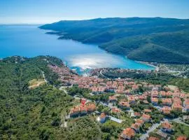 Beautiful Apartment In Rabac With 2 Bedrooms, Wifi And Outdoor Swimming Pool