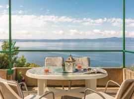 Awesome Home In Podgora With Kitchen，位于伯德古拉的乡村别墅