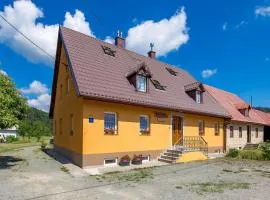 Cozy Apartment In Fuzine With Kitchen