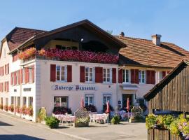 农民客栈和酒店，位于卢特Schloss Burg附近的酒店