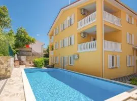 1 Bedroom Beautiful Apartment In Baska