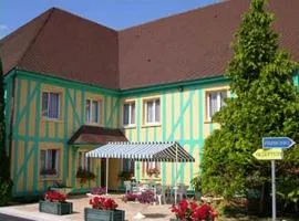Logis Hôtel Le Pan De Bois