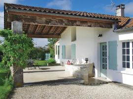 Lovely Home In St Fort Sur Gironde，位于Saint-Romain-sur-Gironde的酒店