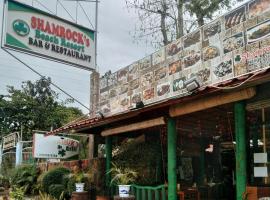 Shamrock Beach Resort Iloilo，位于Guimbal的酒店