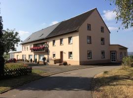 Spacious Apartment in Rodershausen with Barbecue，位于Rodershausen的公寓