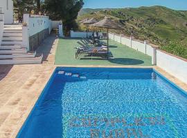 Gorgeous Home In El Borge With Outdoor Swimming Pool，位于Borge的度假屋