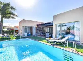 Awesome Home In San Bartolome De Tiraj With 2 Bedrooms, Wifi And Outdoor Swimming Pool