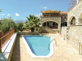 Gorgeous Home In Astros Peleponese，位于Koútroufa的酒店