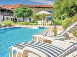Amazing Home In Suaux