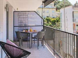 Amazing Apartment In Tossa De Mar With Kitchen，位于滨海托萨的豪华酒店