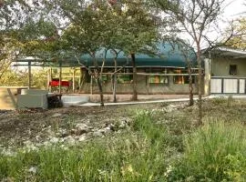 ZuriCamp - Tent Madini