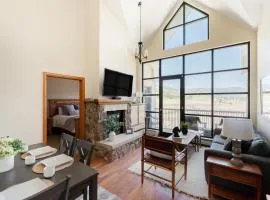 Mountain Views Galore - Avon Condo - Walk to Town