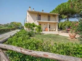 Stunning Apartment In Capalbio Scalo