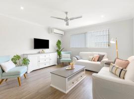 3BR, 3BTH, Walk to Beach & City Centre，位于玛志洛的酒店