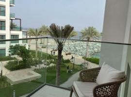 Address Beach Resort Fujairah - 2 bedroom apartment，位于富查伊拉的酒店