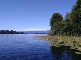 CASA DEL LAGO，位于Travedona的酒店