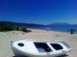 Greece Asprovalta Rooms Accomodation Apartment Hotel Petalo，位于艾斯普罗瓦塔的酒店