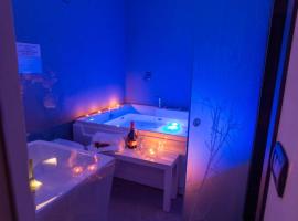 ETNEA 208 LUXURY JACUZZI SUITE Catania，位于卡塔尼亚的带按摩浴缸的酒店
