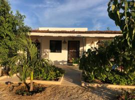 La Maison Aziz - La Somone - Sénégal，位于索蒙的酒店