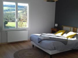 Agréable chambre meublée, vue sur la vallée de l'Auxois，位于Villy-en-Auxois的酒店
