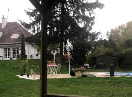 Un petit coin de paradis，位于Bressolles的酒店