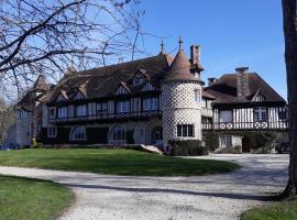 Chambres d'Hôtes Manoir de Beaumarchais，位于莱斯卡珀利斯博尔波的住宿加早餐旅馆