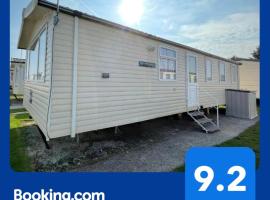 Cozy Private Static Caravan at Llyons Robin Hood - Silver Birch Way 11，位于拉尔的度假屋