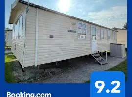 Cozy Private Static Caravan at Llyons Robin Hood - Silver Birch Way 11