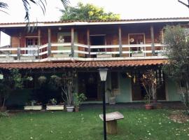 Confortável Casa de Campo em Condomínio Fechado，位于阿瓜斯迪林多亚的乡村别墅