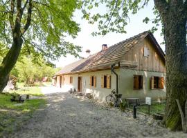 Rural Holiday Home "Rim" Ruralna kuća za odmor，位于Veliki Lovrečan的乡村别墅