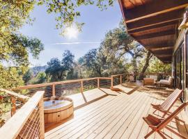 Hot tub Disney train track in Julian amazing views，位于朱利安的酒店