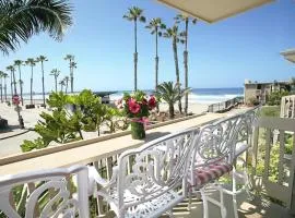 D4 - Lighthouse on the Shore