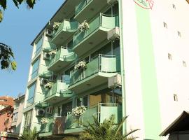 Dreams Family Hotel,位于内塞伯尔的酒店