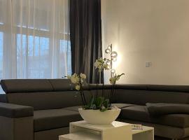 Ferienwohnung an der Therme, Bademantelgang zur Limestherme，位于巴特乔京的酒店