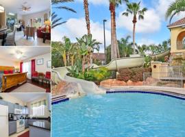 Relaxing resort, spacious pool near Disney，位于达文波特的家庭/亲子酒店