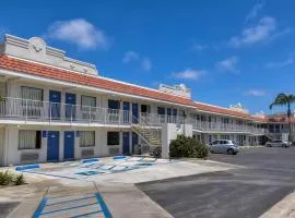 Motel 6-Carlsbad, CA - East Near LEGOLAND