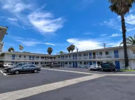 威斯敏斯特南6号汽车旅馆 - 长滩区