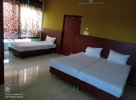 HOTEL OASIS PALACE，位于Dālkola的酒店