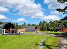 Robins Nest Glamping Pod with Hot Tub，位于基斯的低价酒店